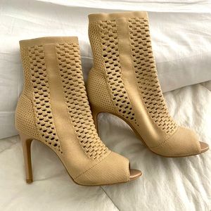 CHARLES DAVID Open toe Booties Sz 7 Like New!